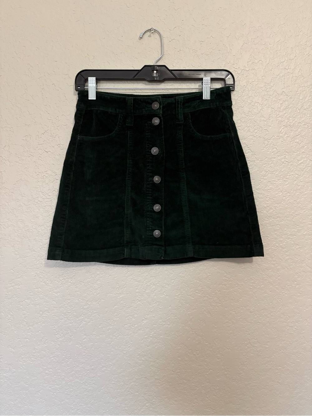 American Eagle Women’s Size 0 Green Corduroy Button Front Mini Skirt